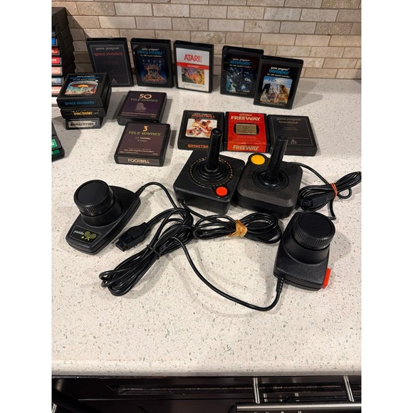 Atari game controller bundle - Picture 7 of 7